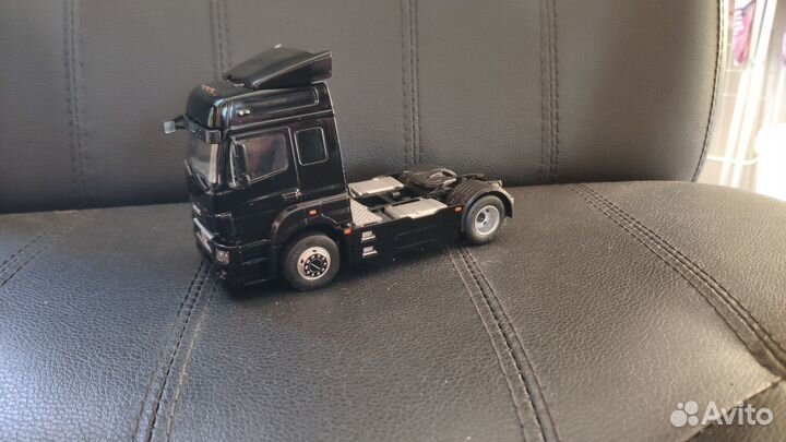 Камаз 5490 черный