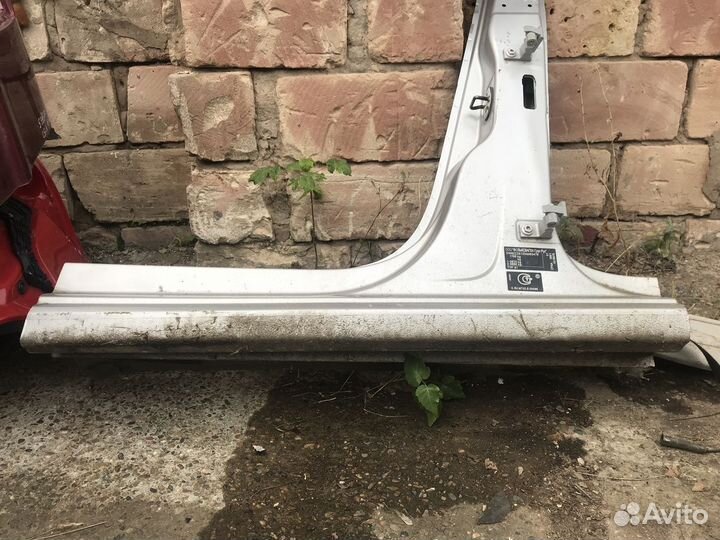 Порог со стойкой левый VW Polo Sed RUS (2011–2019)