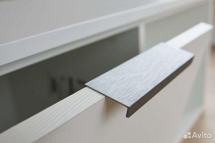 Тумба подвесная под тв цвет белый (полка, мебель)