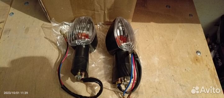 Поворотники белые для мотоцикла (3провода)