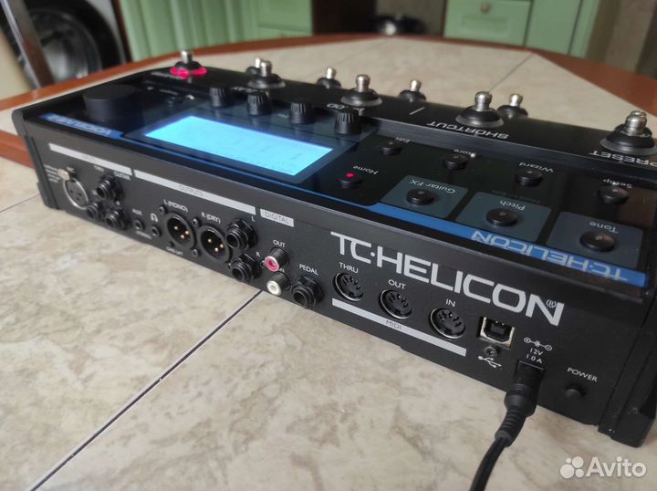 TC Helicon voicelive 2