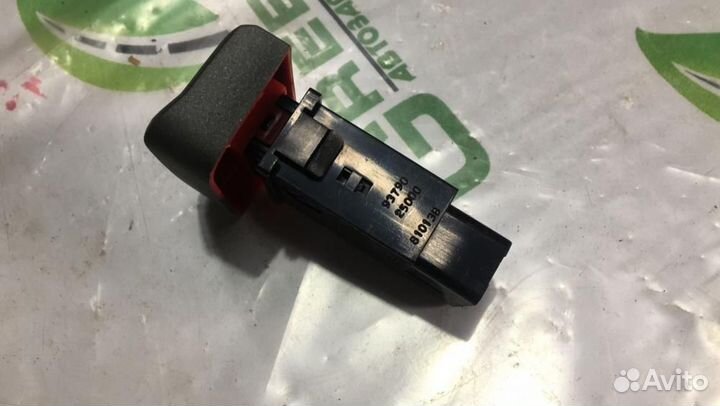 Кнопка аварийной сигнализации Hyundai Accent II