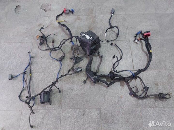 Проводка подкапотная с блоком Hyundai Santa Fe TM