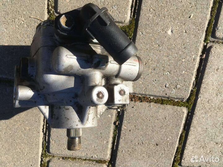 Насос гидроусилителя руля Honda CR-V 2,4