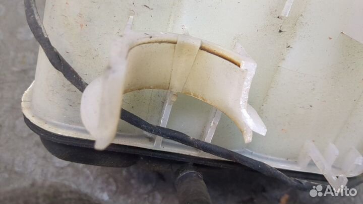 Бачок расширительный Mercedes C W203, 2003