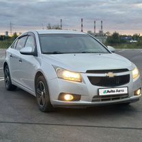 Chevrolet Cruze 1.6 MT, 2010, 170 000 км, с пробегом, цена 660 000 руб.