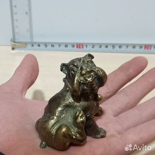Бронзовая статуэтка бульдог в подарок.Литьё 383 гр