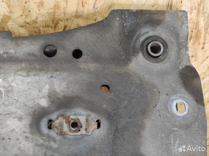 Подрамник Renault Megane 3