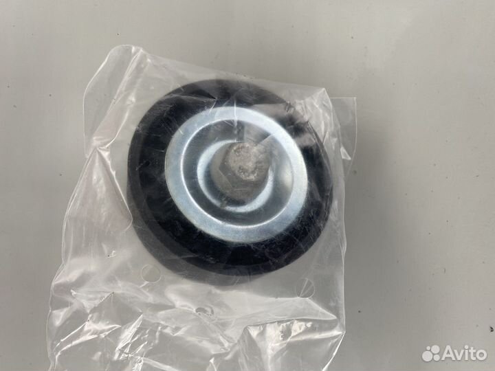 Ролик натяжителя