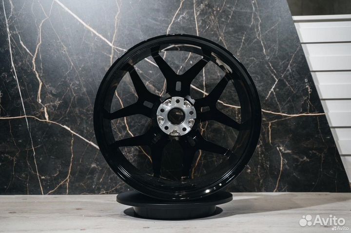 Кованные диски R21 Bentley Continental Flying Spur