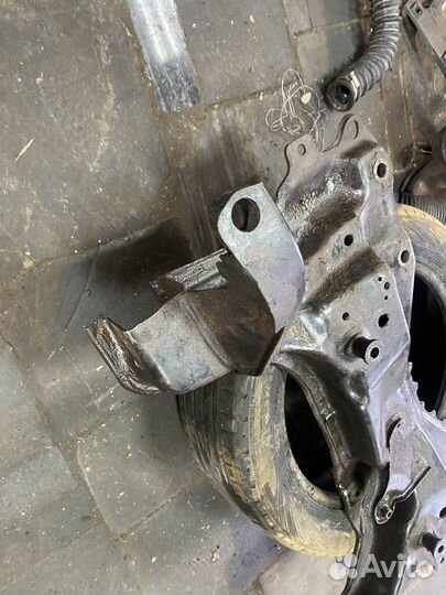 Ford focus 1 подрамник передний