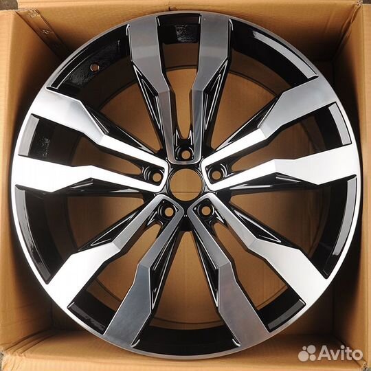Диски VW touareg VW tiguan X audi Q7 4M R21