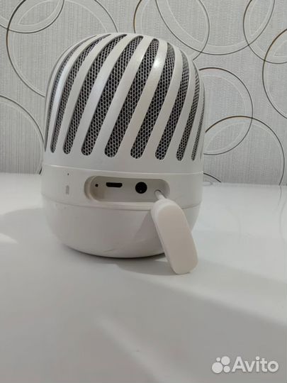 Портативная Bluetooth колонка LG