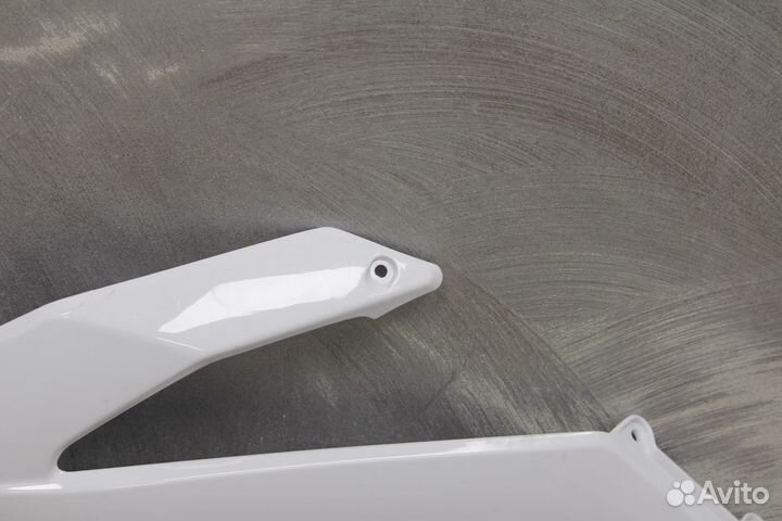 Обтекатель боковой передний GR2 (левый)