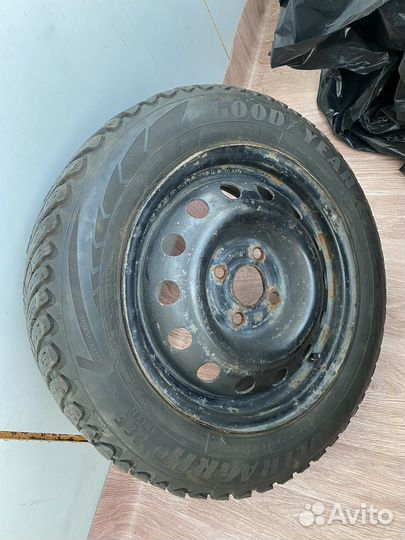 Goodyear Ultragrip Ice Arctic 175/65 R14 19G