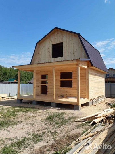 Сруб дома из бруса 6*6 м. С верандой 2*6 м