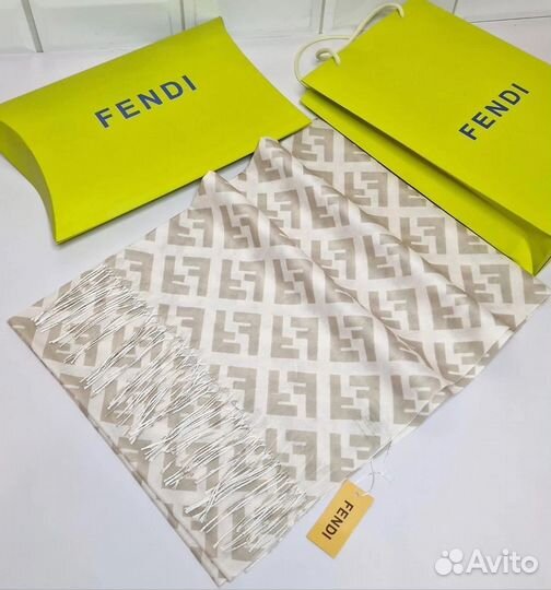 Шарф fendi