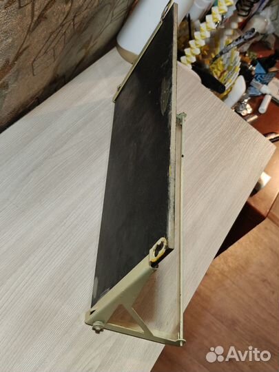 Полка для ванной с зеркалом