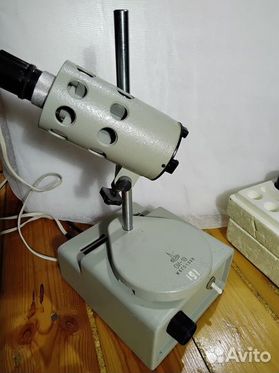 Микроскоп мбс-1 с осветителем из СССР
