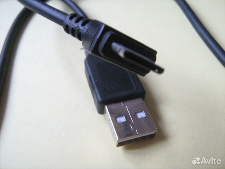Автозарядка и usb провод