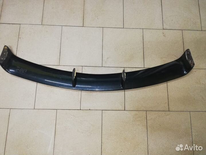 Спойлер на крышку багажника