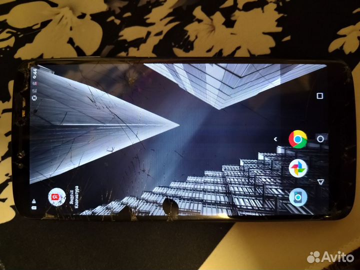 Motorola Moto E5 Plus, 3/32 ГБ