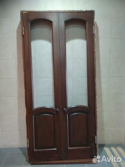 Дверь деревянная