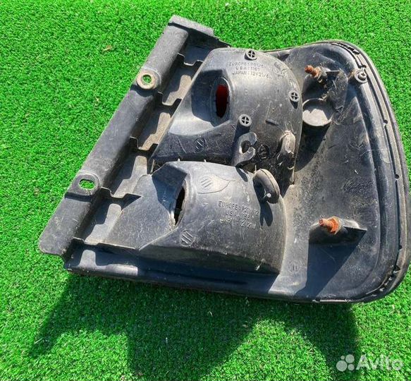 Фонарь задний левый Suzuki Swift 1.3 1992