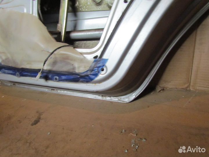 Дверь задняя правая джели отака