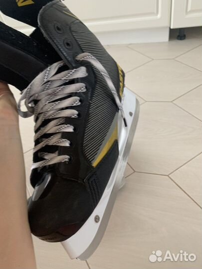 Мужские коньки Easton Razor Bladz