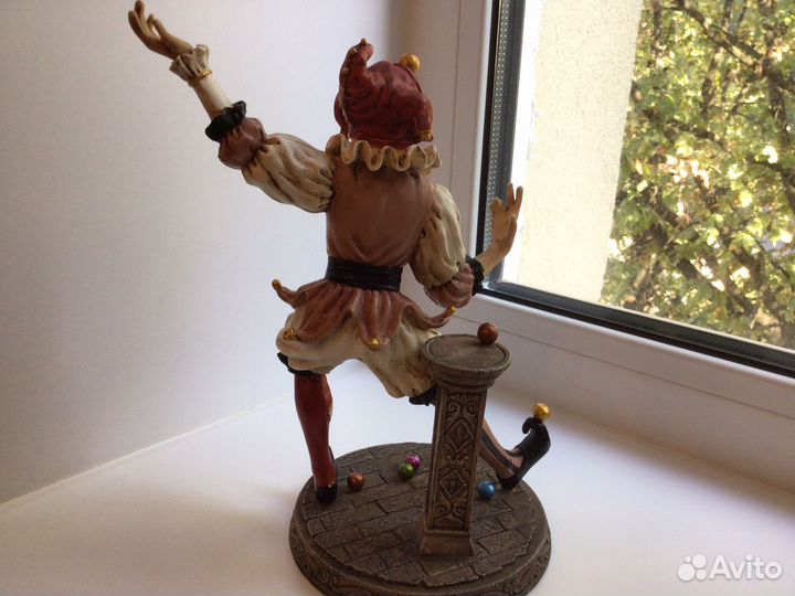 Статуэтка клоуна