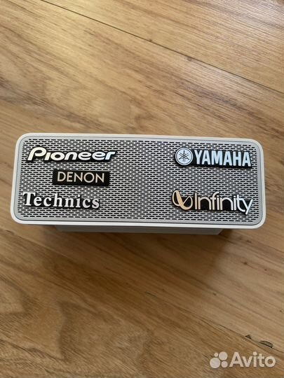 Шильдики (логотопипы) на колонки