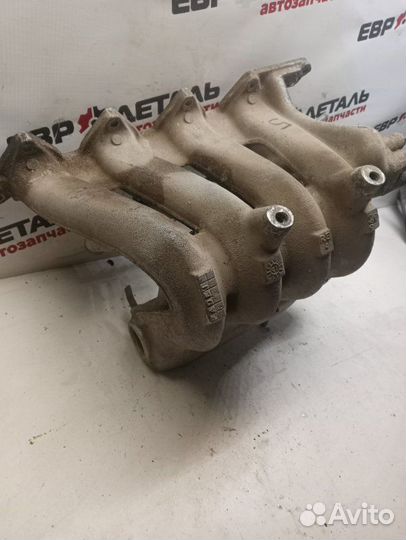 Коллектор впускной Mitsubishi Carisma седан 4G92