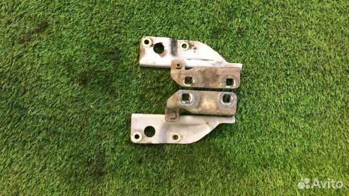 Петли капота Nissan Almera n16