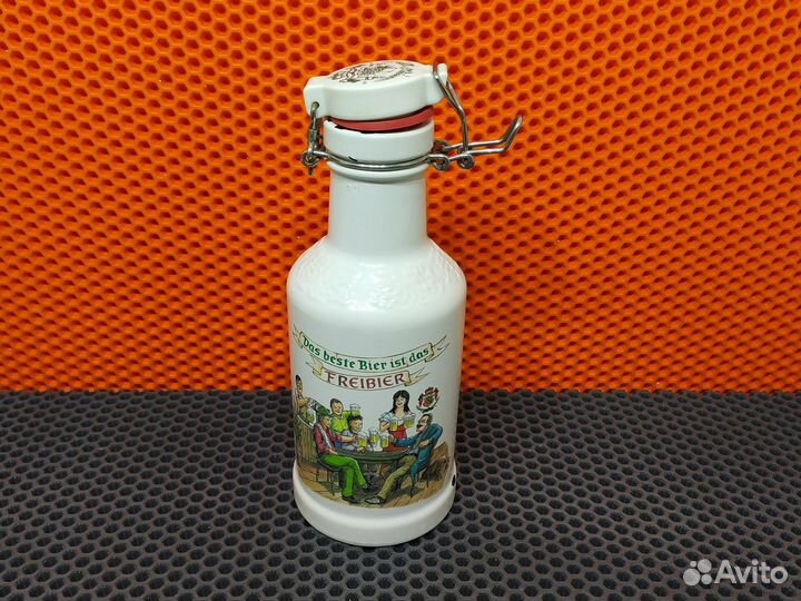 Бутыль с бугельной пробкой