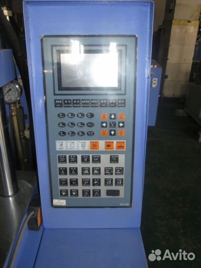 Термопластавтомат вертикальный MH-20-1S