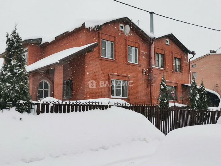 4-к. квартира, 162,6 м², 1/2 эт.