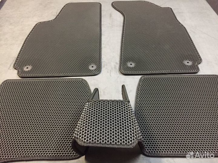 Автоковрики EVA для Volkswagen Passat 1996-2005