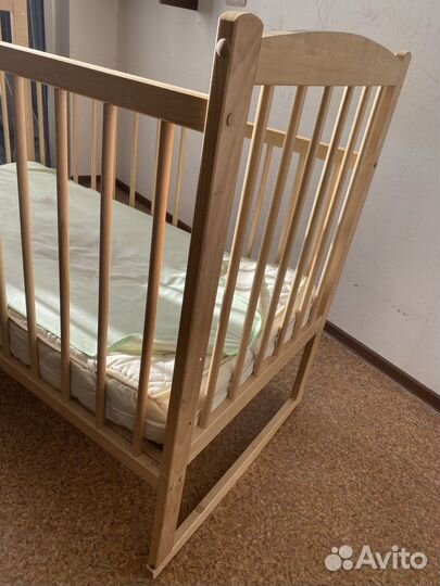 Детская кроватка