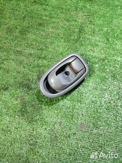 Ручка двери внутренняя правая Kia Spectra 1.6 2008