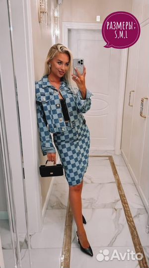 Джинсовый костюм с юбкой LV