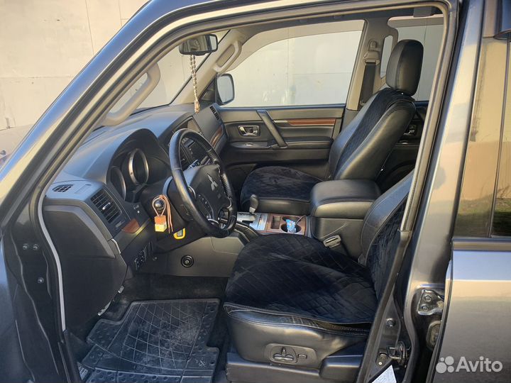 Mitsubishi Pajero 3.2 AT, 2007, 320 600 км