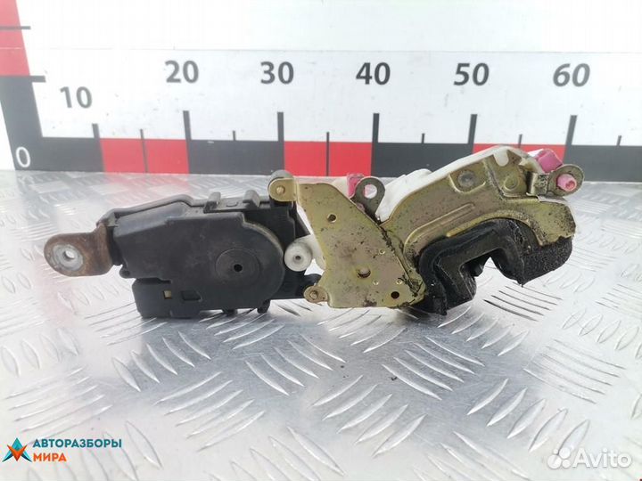 Замок двери передней правой Subaru Legacy 2 1997