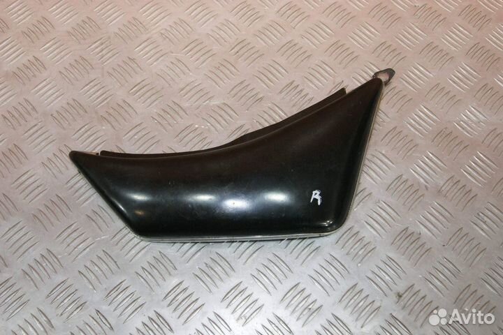 Крышка боковая Suzuki Intruder 400