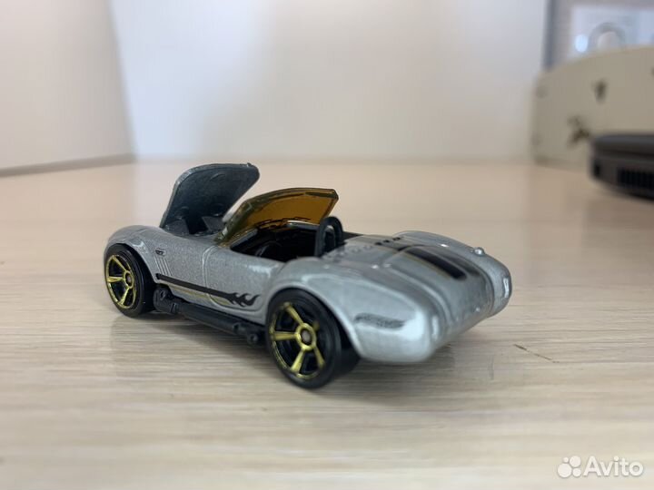 Машинки Hot wheels