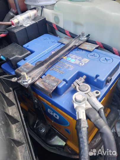 Аккумулятор автомобильный 60 ач