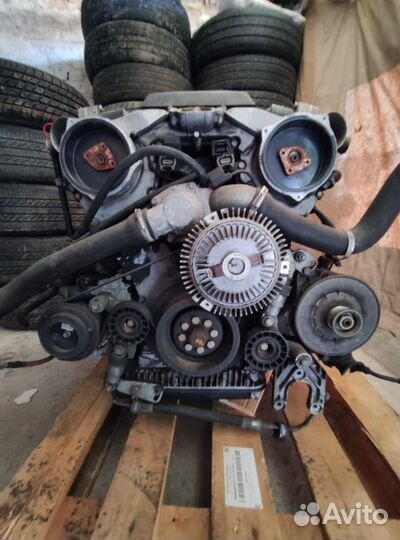 Двигатель M70B50