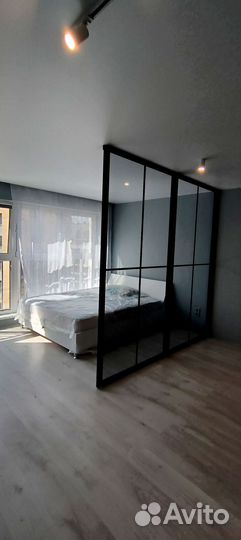 Раздвижная перегородка с матовым стеклом