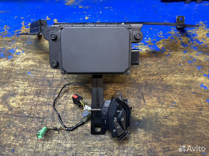 Адаптивный круиз радар Ford