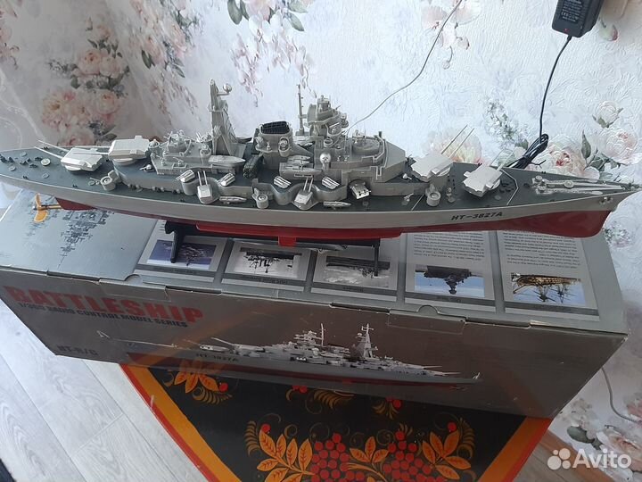 Корабль игрушка